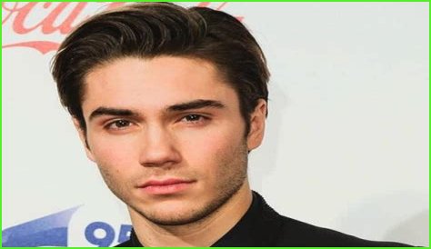 George Shelley Height, Weight, Body Measurements, Shoe Size